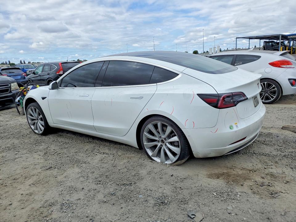 54167586 :رقم المزاد ، 5YJ3E1EA7JF047325 vin ، 2018 Tesla Model 3 مزاد بيع