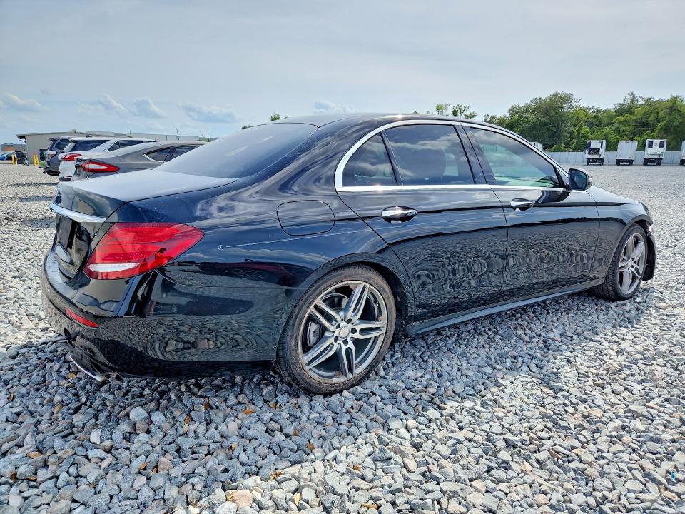52599496 :رقم المزاد ، WDDZF4JBXHA210310 vin ، 2017 Mercedes-benz E مزاد بيع
