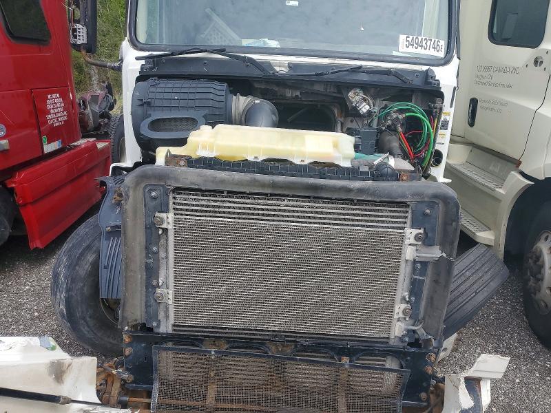 2015 Volvo Vnl მანქანა იყიდება აუქციონზე, vin: 4V4NC9EH8FN923990, აუქციონის ნომერი: 54943746