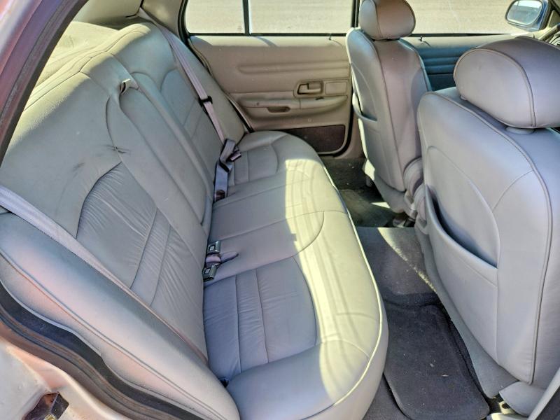53280046 :رقم المزاد ، 2FAFP74W0YX214325 vin ، 2000 Ford Crown Victoria مزاد بيع