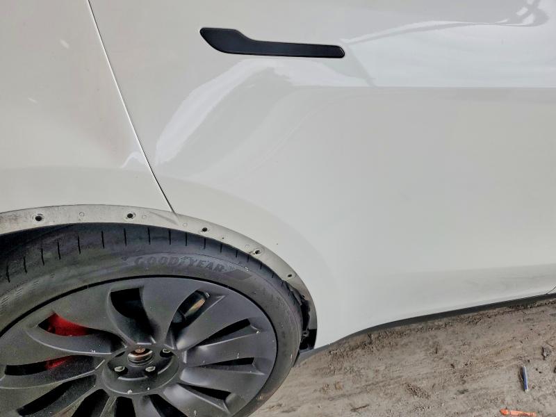 54616646 :رقم المزاد ، 7SAYGDEF6NF441968 vin ، 2022 Tesla Model Y مزاد بيع