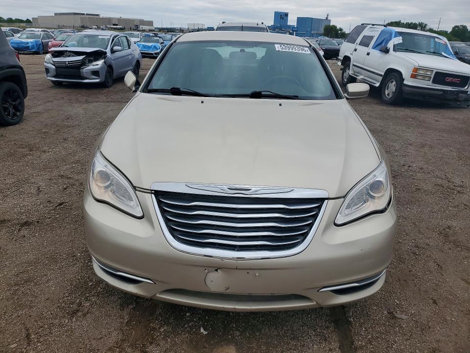 53999396 :رقم المزاد ، 1C3CCBBG3DN731643 vin ، 2013 Chrysler 200 مزاد بيع