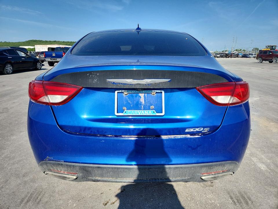 52998526 :رقم المزاد ، 1C3CCCBB7FN537985 vin ، 2015 Chrysler 200 مزاد بيع