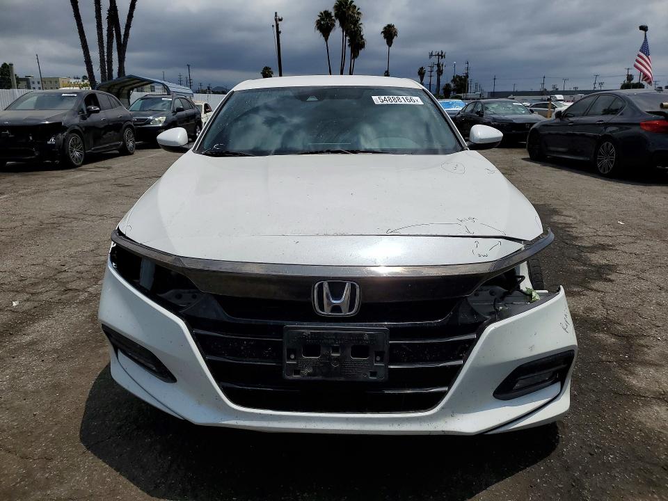 Продажа на аукционе авто 2018 Honda Accord, vin: 1HGCV1F30JA108721, номер лота: 54888166