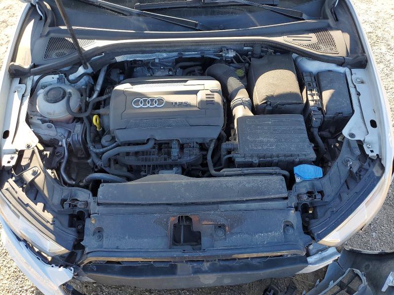53122806 :رقم المزاد ، WAUJ8GFF0J1011249 vin ، 2018 Audi A3 مزاد بيع