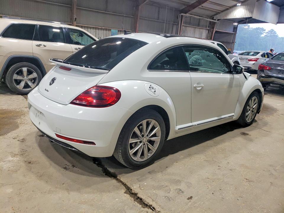 54475636 :رقم المزاد ، 3VWJD7ATXKM703421 vin ، 2019 Volkswagen Beetle مزاد بيع