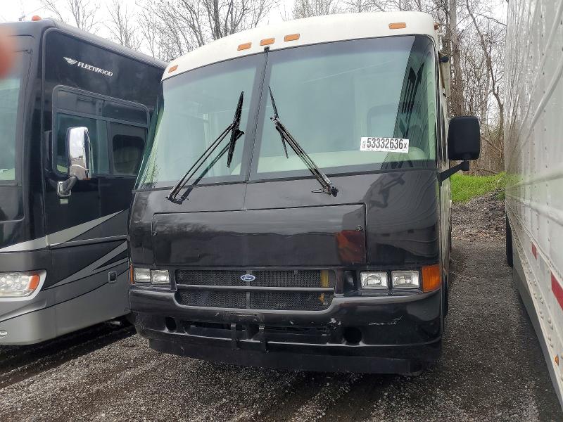 53332636 :رقم المزاد ، 3FCMF53G7VJA07426 vin ، 1997 Ford School Bus مزاد بيع