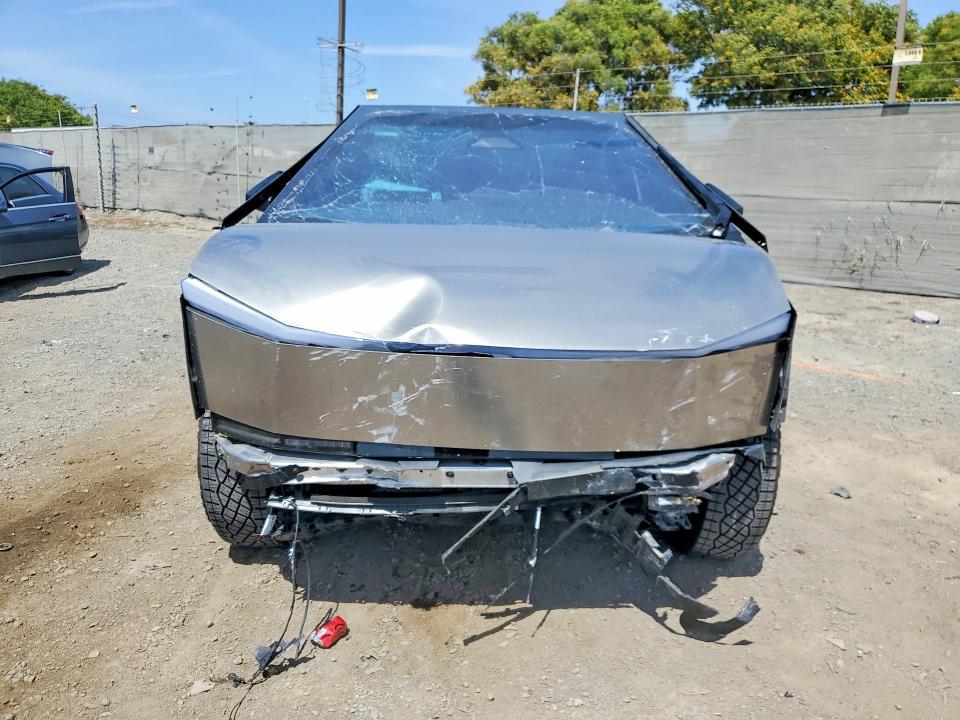 2024 Tesla Cybertruck მანქანა იყიდება აუქციონზე, vin: 7G2CEHED6RA024370, აუქციონის ნომერი: 54001776