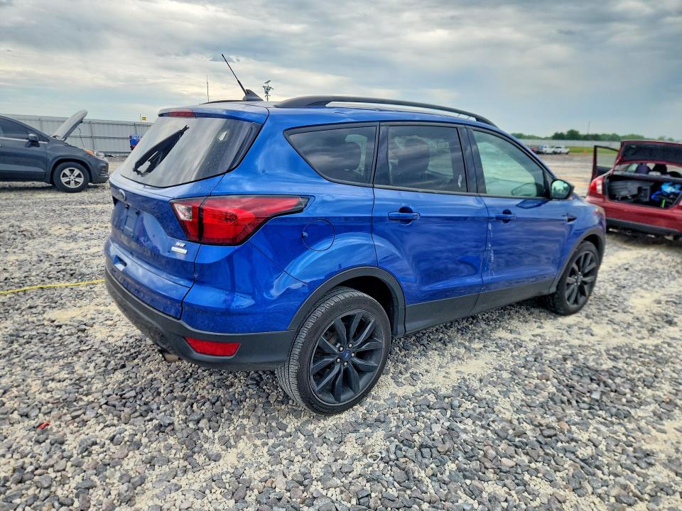 54003456 :رقم المزاد ، 1FMCU0GD2KUA07601 vin ، 2019 Ford Escape مزاد بيع
