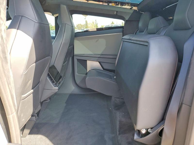 53441356 :رقم المزاد ، 7G2CEHEE3RA035674 vin ، 2024 Tesla Cybertruck مزاد بيع