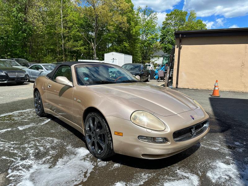 53557016 :رقم المزاد ، ZAMBB18A340010996 vin ، 2004 Maserati Spyder مزاد بيع