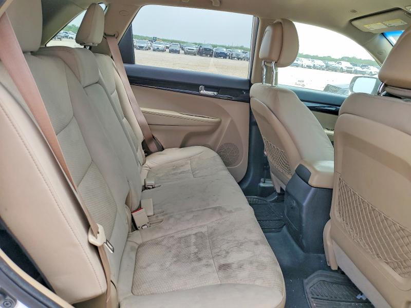2011 Kia Sorento მანქანა იყიდება აუქციონზე, vin: 5XYKTDA18BG070423, აუქციონის ნომერი: 52777106