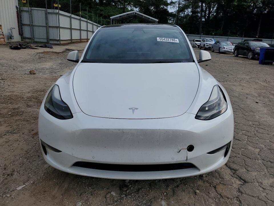 55432786 :رقم المزاد ، 7SAYGDEFXNF539918 vin ، 2022 Tesla Model Y مزاد بيع
