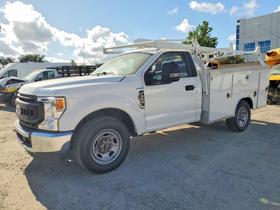 52900476 :رقم المزاد ، 1FDRF3E6XNEC66944 vin ، 2022 Ford F350 مزاد بيع