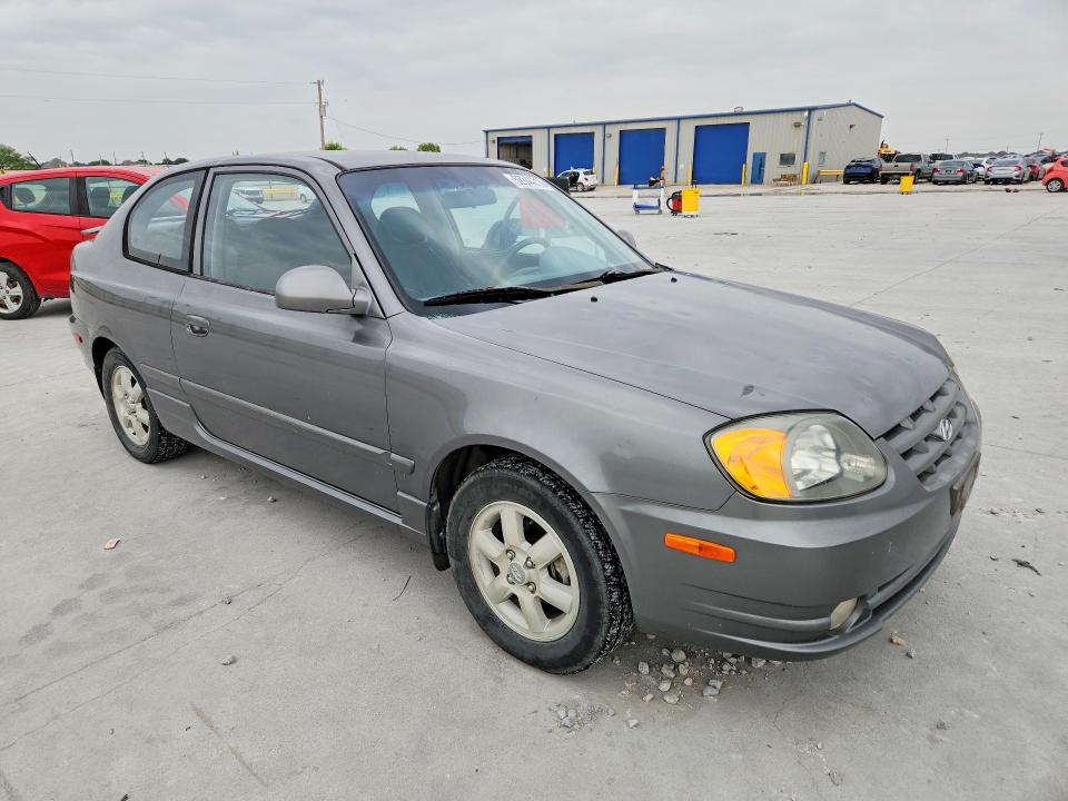 52844316 :رقم المزاد ، KMHCG35C75U322188 vin ، 2005 Hyundai Accent مزاد بيع