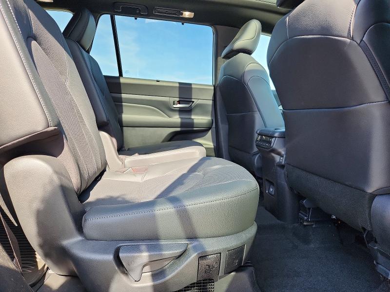 52363746 :رقم المزاد ، 5TDACAB54TS092967 vin ، 2026 Toyota Grand Highlander Hybrid مزاد بيع