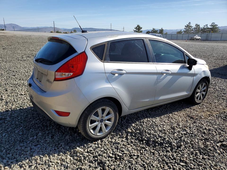 51793006 :رقم المزاد ، 3FADP4EJ1DM215000 vin ، 2013 Ford Fiesta مزاد بيع