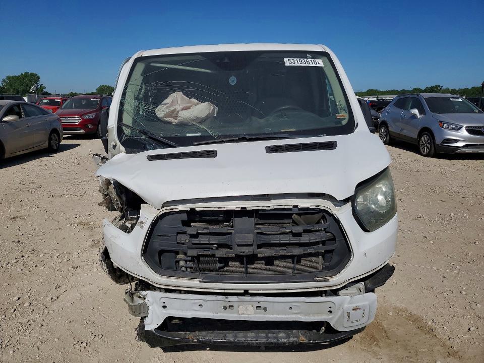 53193616 :رقم المزاد ، 1FTNE1ZM8FKA79062 vin ، 2015 Ford Transit مزاد بيع