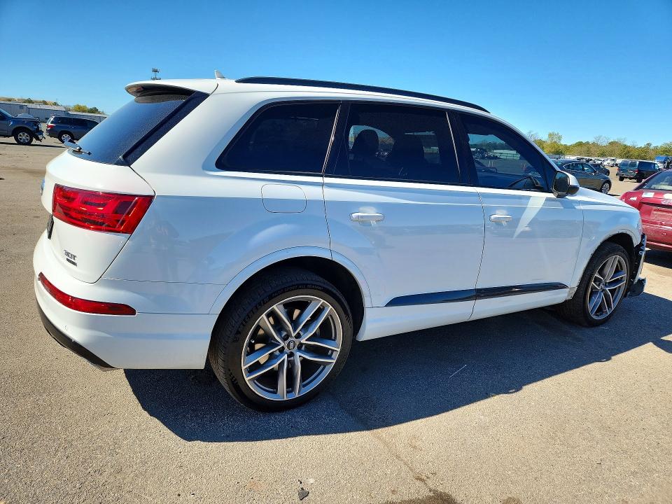 2017 Audi Q7 მანქანა იყიდება აუქციონზე, vin: WA1VAAF74HD050489, აუქციონის ნომერი: 53274966