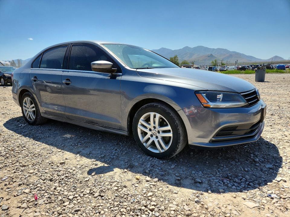 52775396 :رقم المزاد ، 3VW2B7AJ7HM314527 vin ، 2017 Volkswagen Jetta مزاد بيع