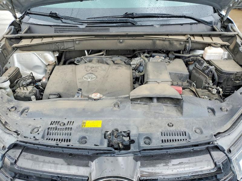 2018 Toyota Highlander მანქანა იყიდება აუქციონზე, vin: 5TDJZRFH1JS895749, აუქციონის ნომერი: 53845306
