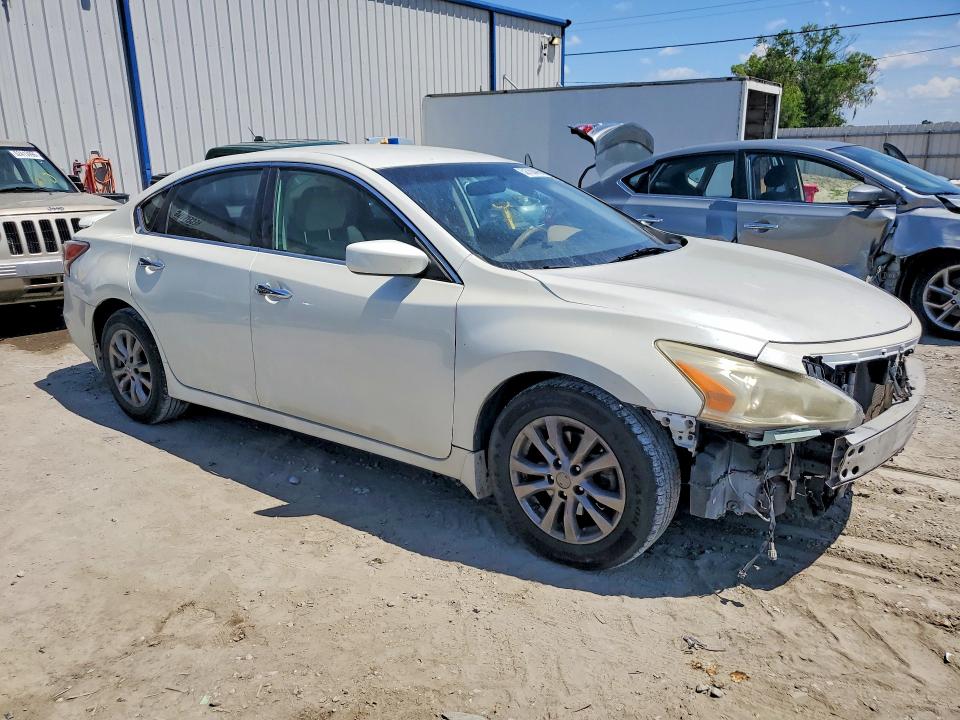 Продаж на аукціоні авто 2015 Nissan Altima, vin: 1N4AL3AP9FC573582, номер лоту: 52756496