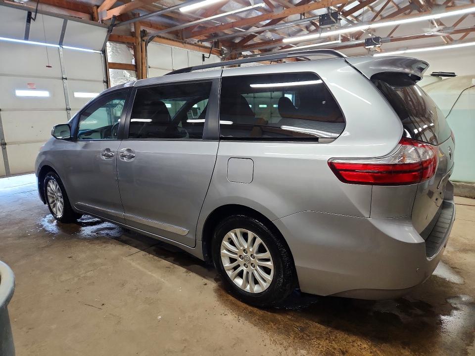 Aukcja sprzedaży 2017 Toyota Sienna, vin: 5TDYZ3DC7HS815917, numer aukcji: 52835006