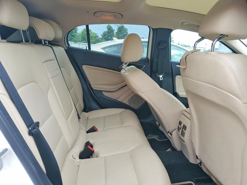 52124066 :رقم المزاد ، WDCTG4EB3JJ479482 vin ، 2018 Mercedes-benz Gla مزاد بيع