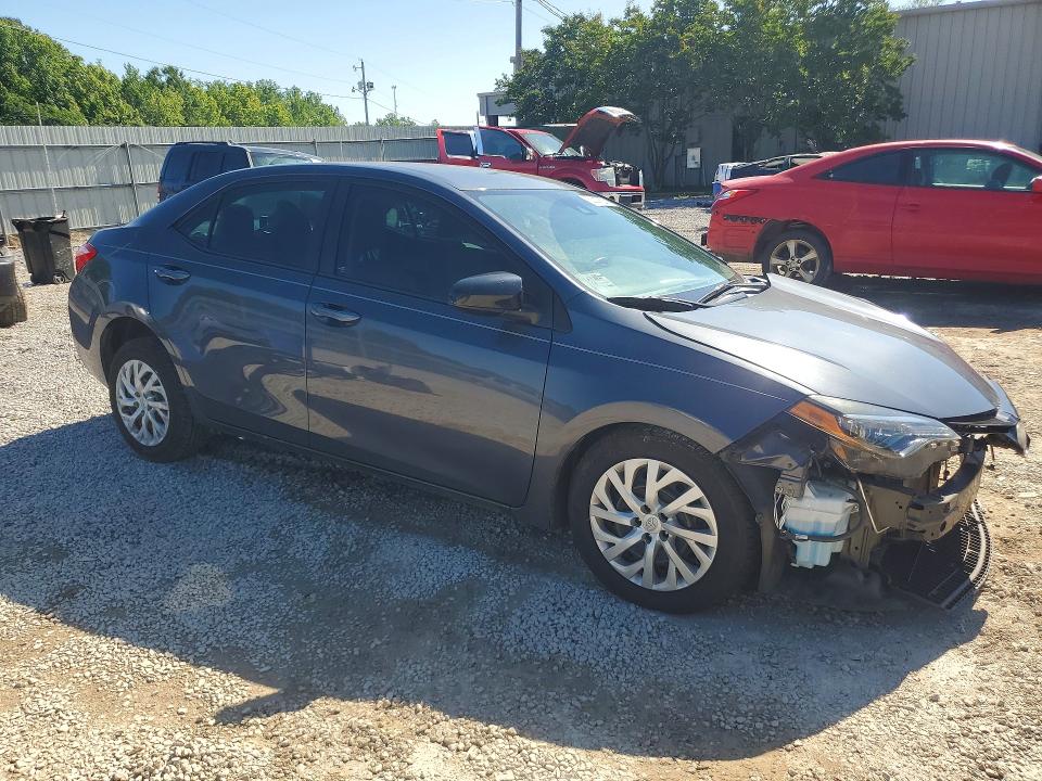2018 Toyota Corolla მანქანა იყიდება აუქციონზე, vin: 5YFBURHE2JP749696, აუქციონის ნომერი: 53307826