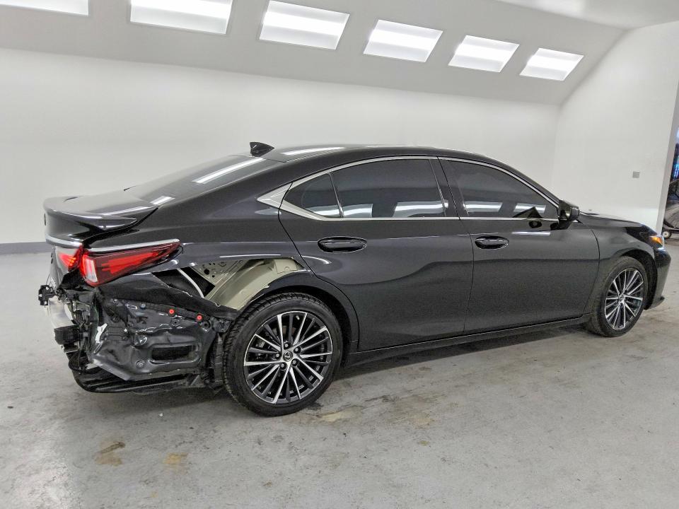 52124886 :رقم المزاد ، 58ADA1C14SU061330 vin ، 2025 Lexus Es 300h مزاد بيع