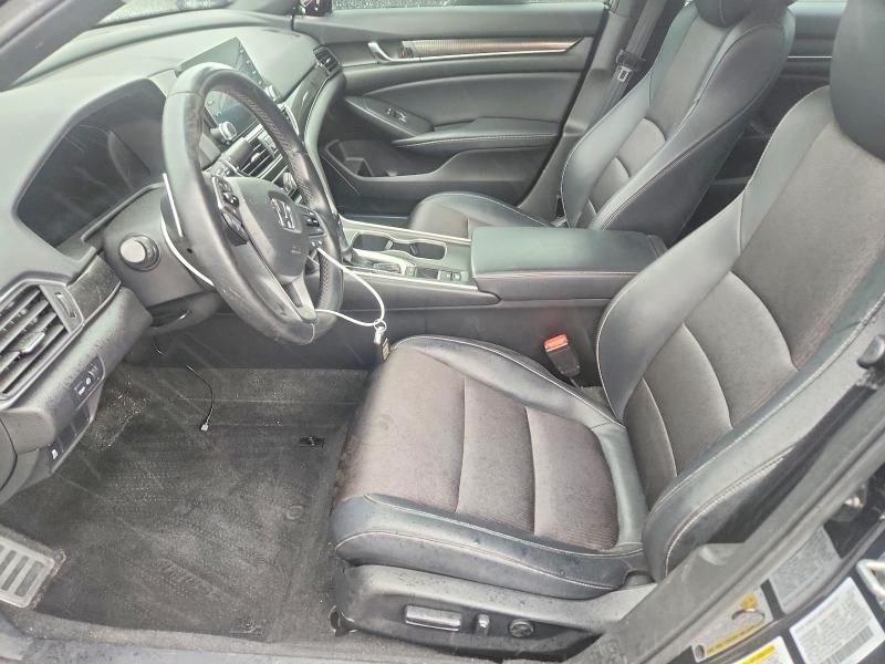 Продаж на аукціоні авто 2018 Honda Accord, vin: 1HGCV1F32JA126055, номер лоту: 52740416
