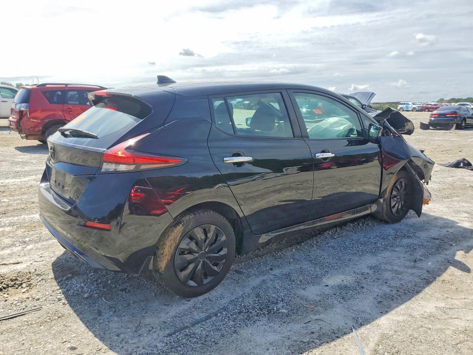 54990796 :رقم المزاد ، 1N4AZ1CP5JC315343 vin ، 2018 Nissan Leaf مزاد بيع