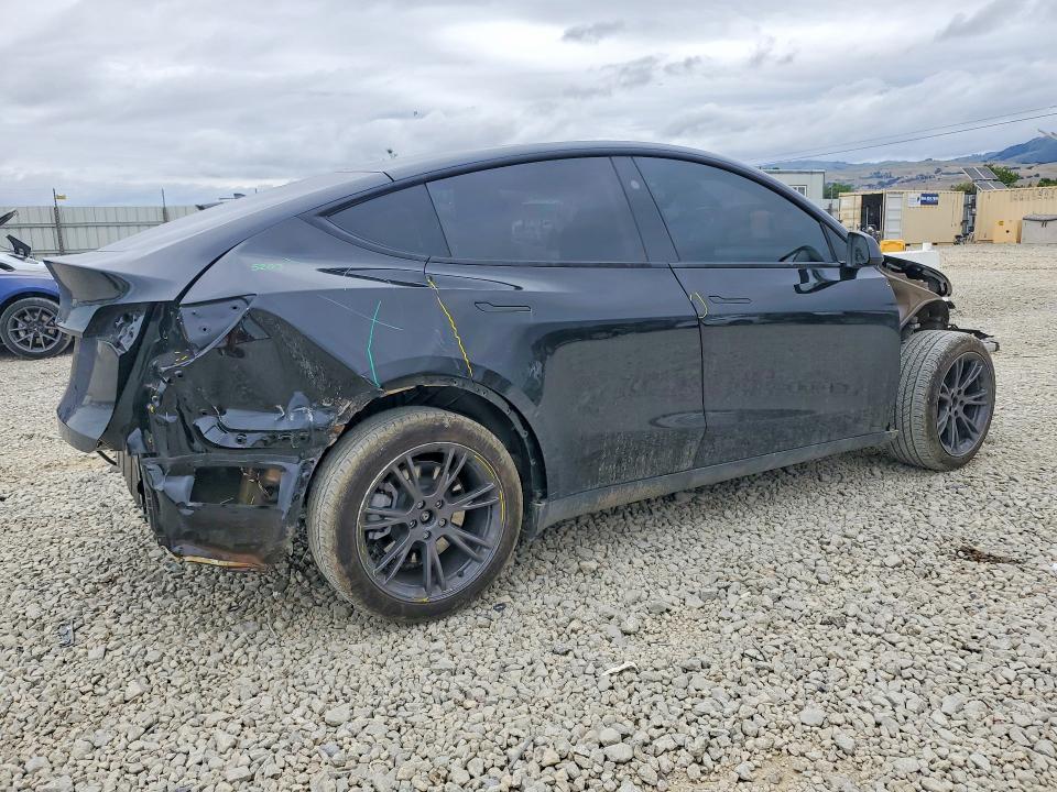 2025 Tesla Model Y მანქანა იყიდება აუქციონზე, vin: 7SAYGDED3SF306070, აუქციონის ნომერი: 52268646
