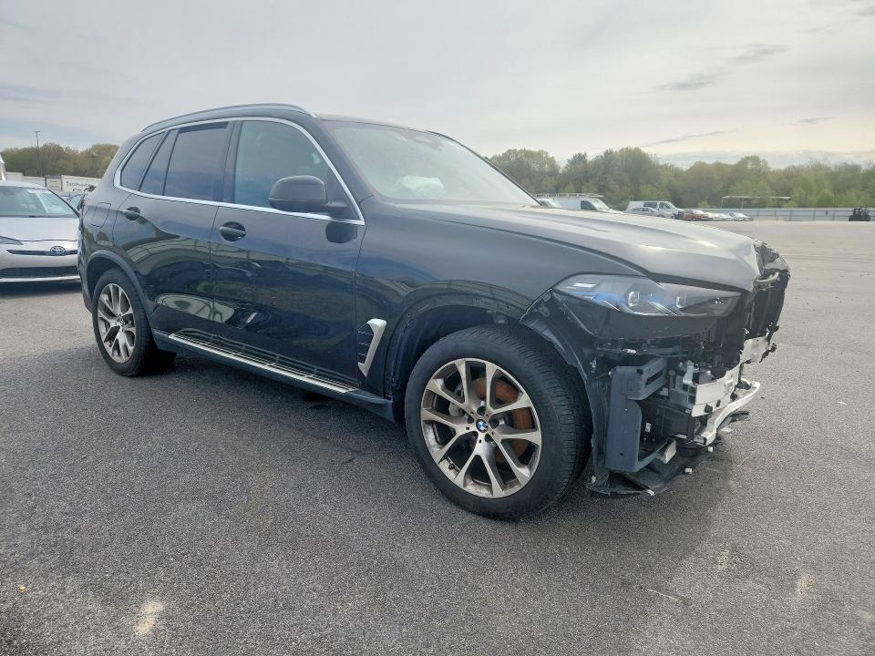 52923836 :رقم المزاد ، 5UX23EU08T9086096 vin ، 2026 Bmw X5 مزاد بيع