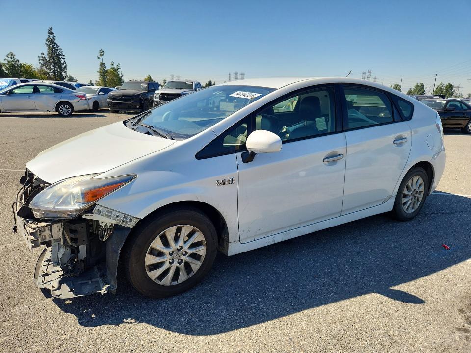 54494326 :رقم المزاد ، JTDKN3DP0F3071709 vin ، 2015 Toyota Prius Plug-in Hybrid مزاد بيع
