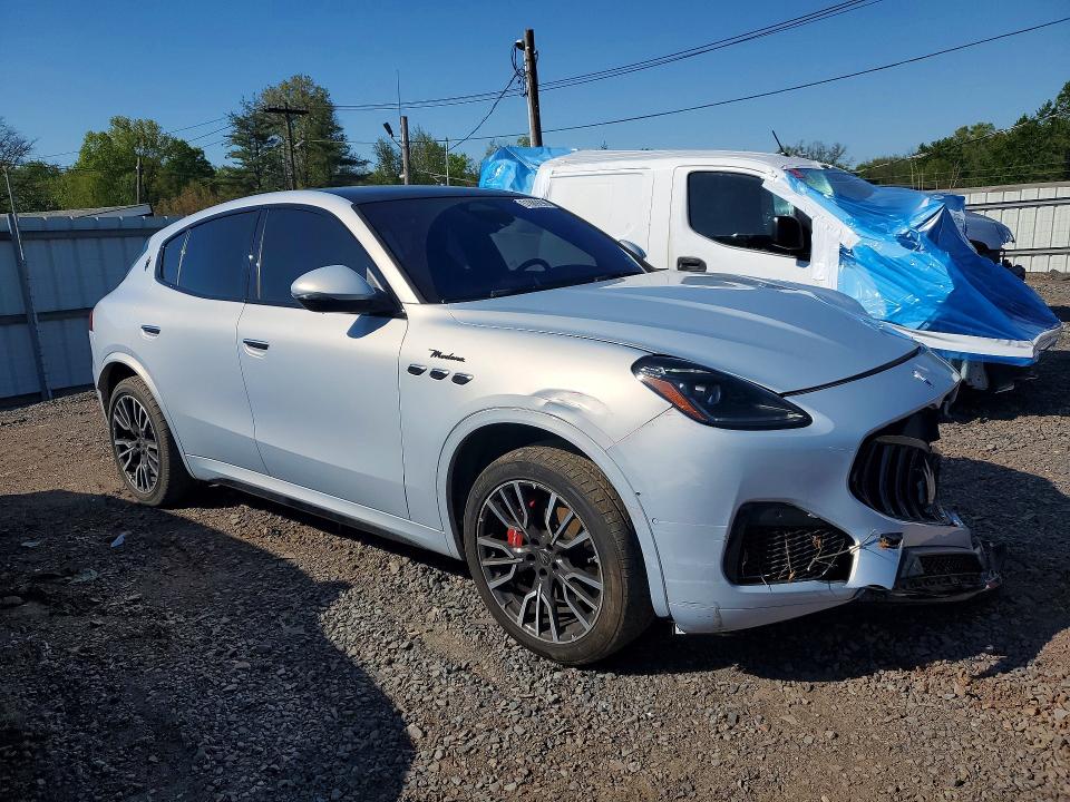 2023 Maserati Grecale მანქანა იყიდება აუქციონზე, vin: ZN682AVM7P7422443, აუქციონის ნომერი: 51889296