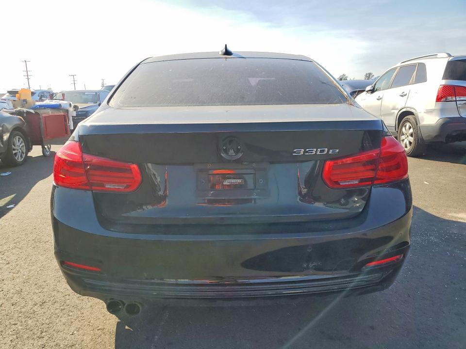 Продажа на аукционе авто 2018 Bmw 330e, vin: WBA8E1C55JA756689, номер лота: 54682456
