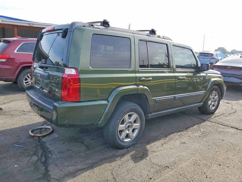 2007 Jeep Commander მანქანა იყიდება აუქციონზე, vin: 1J8HG48P57C621811, აუქციონის ნომერი: 55597586