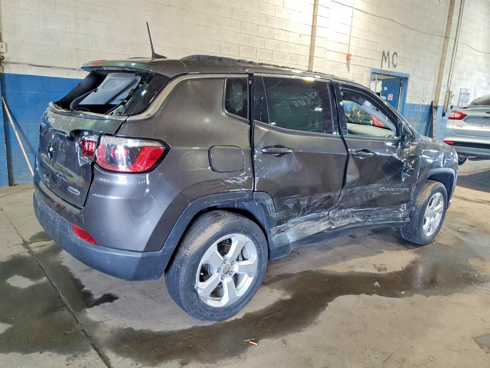 54601206 :رقم المزاد ، 3C4NJDBB3KT661097 vin ، 2019 Jeep Compass مزاد بيع