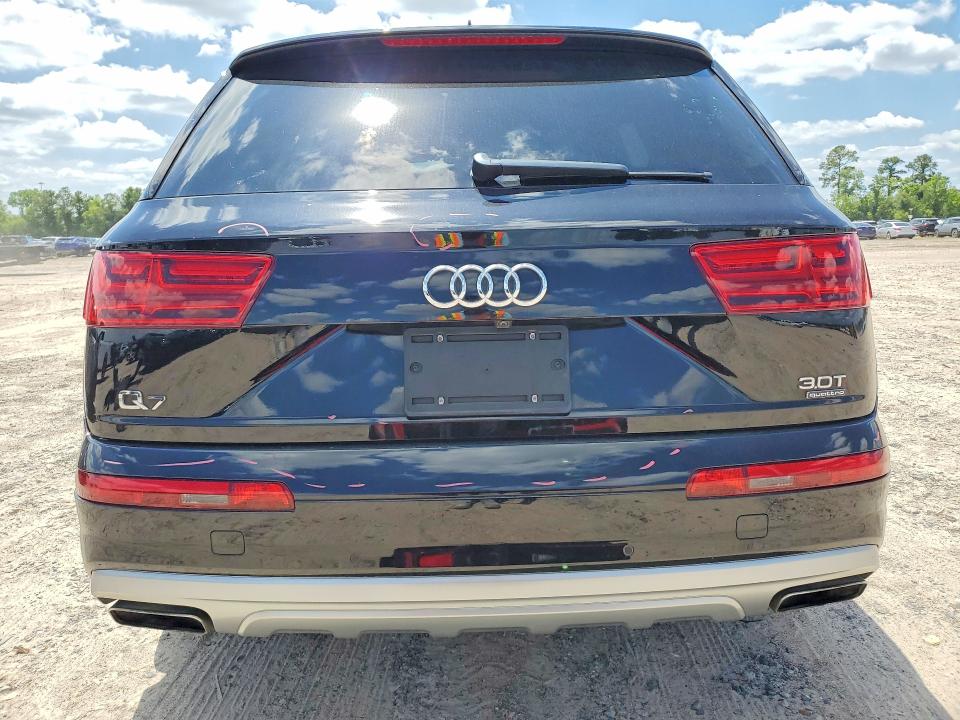 53554536 :رقم المزاد ، WA1VAAF74JD028742 vin ، 2018 Audi Q7 مزاد بيع