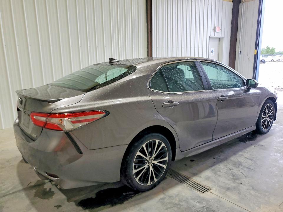 Продажа на аукционе авто 2018 Toyota Camry, vin: 4T1B11HK4JU598939, номер лота: 53911416