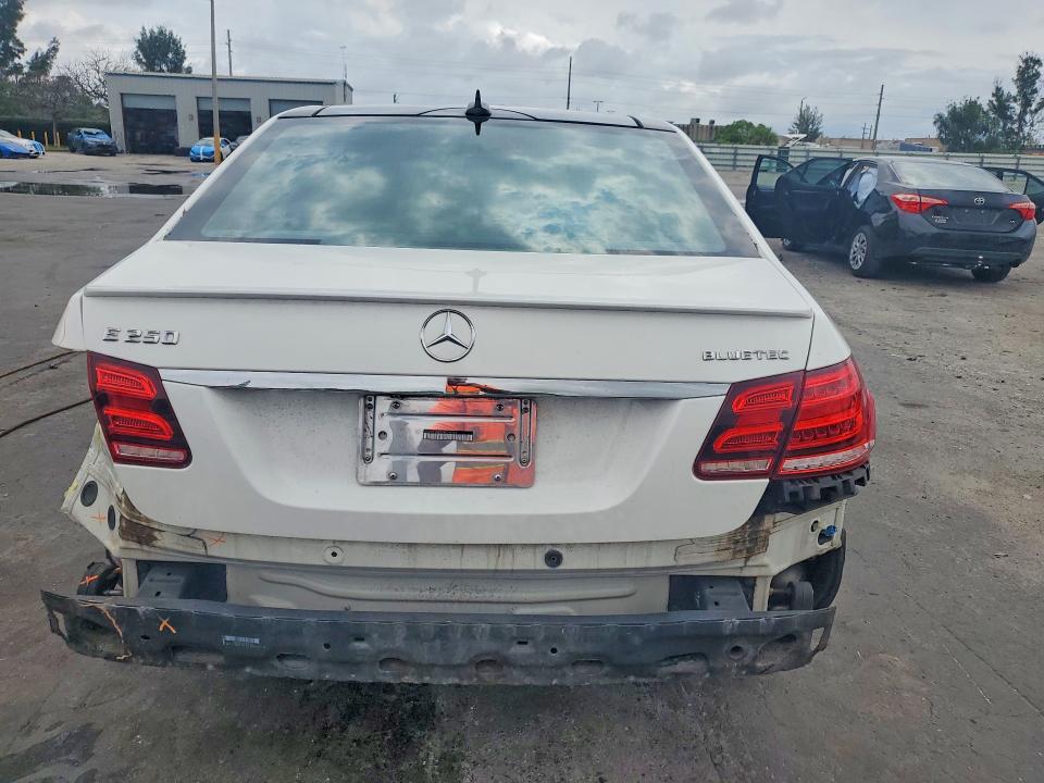 Продажа на аукционе авто 2016 Mercedes-benz E, vin: WDDHF9HB5GB204163, номер лота: 51946406