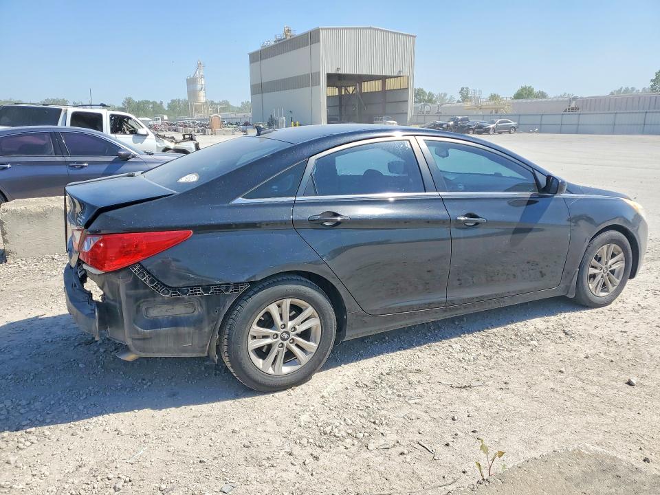 52669056 :رقم المزاد ، 5NPEB4AC5DH790145 vin ، 2013 Hyundai Sonata مزاد بيع