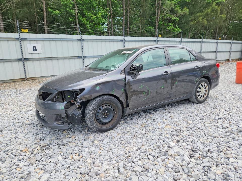 52657086 :رقم المزاد ، 5YFBU4EE5DP137908 vin ، 2013 Toyota Corolla مزاد بيع