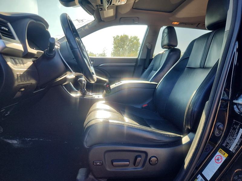 Продажа на аукционе авто 2018 Toyota Highlander, vin: 5TDJZRFH7JS900436, номер лота: 54871416