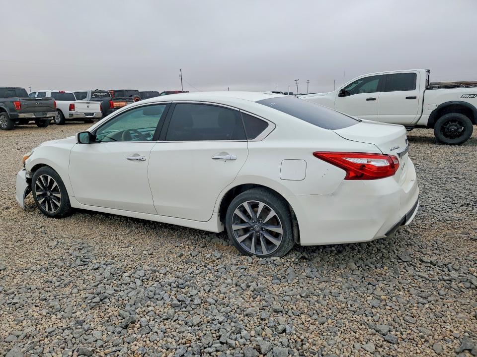 Продажа на аукционе авто 2017 Nissan Altima, vin: 1N4AL3AP0HC161456, номер лота: 53026196