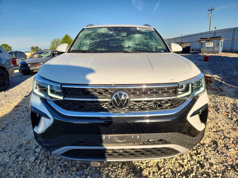 53068896 :رقم المزاد ، 3VV4X7B25RM044642 vin ، 2024 Volkswagen Taos مزاد بيع