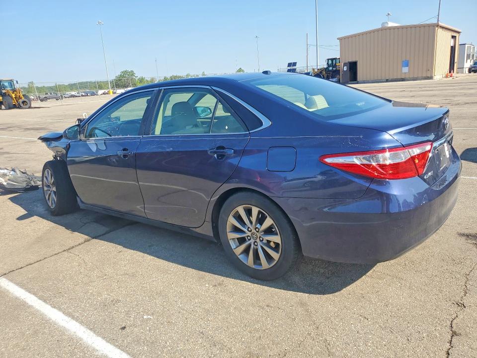 55254356 :رقم المزاد ، 4T4BF1FK1FR468067 vin ، 2015 Toyota Camry مزاد بيع