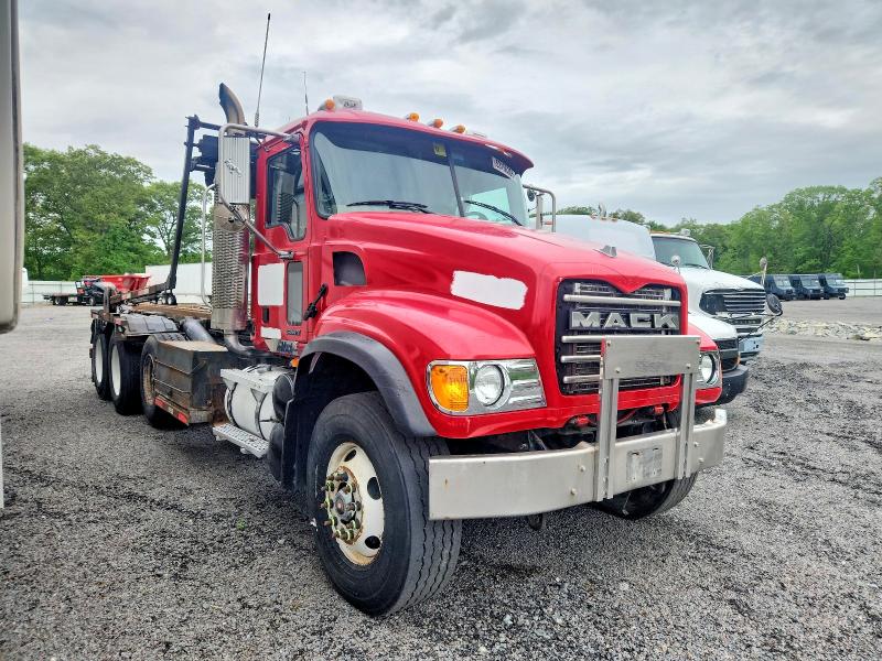 Продажа на аукционе авто 2006 Mack 700, vin: 1M2AG11C76M047084, номер лота: 53156366