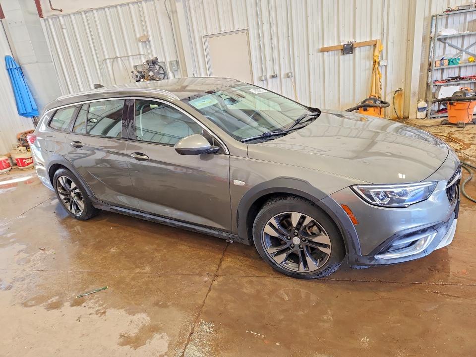 Auction sale of the 2018 Buick Regal Tourx, vin: W04GV8SX7J1174257, lot number: 52503686
